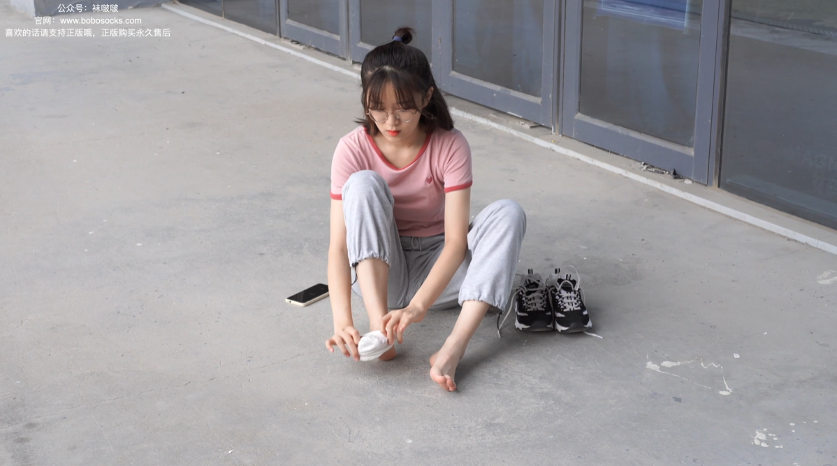 图片[5]-白袜光脚运动鞋-美足馆