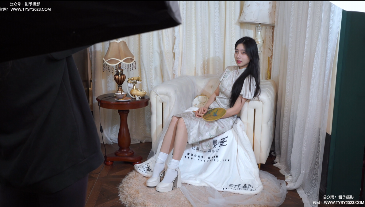 民国装扮白袜诱惑-美足馆