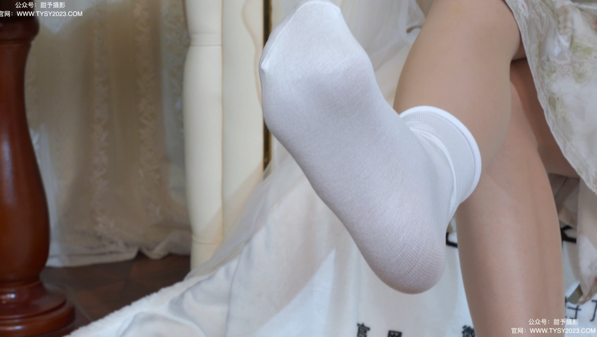 图片[3]-民国装扮白袜诱惑-美足馆