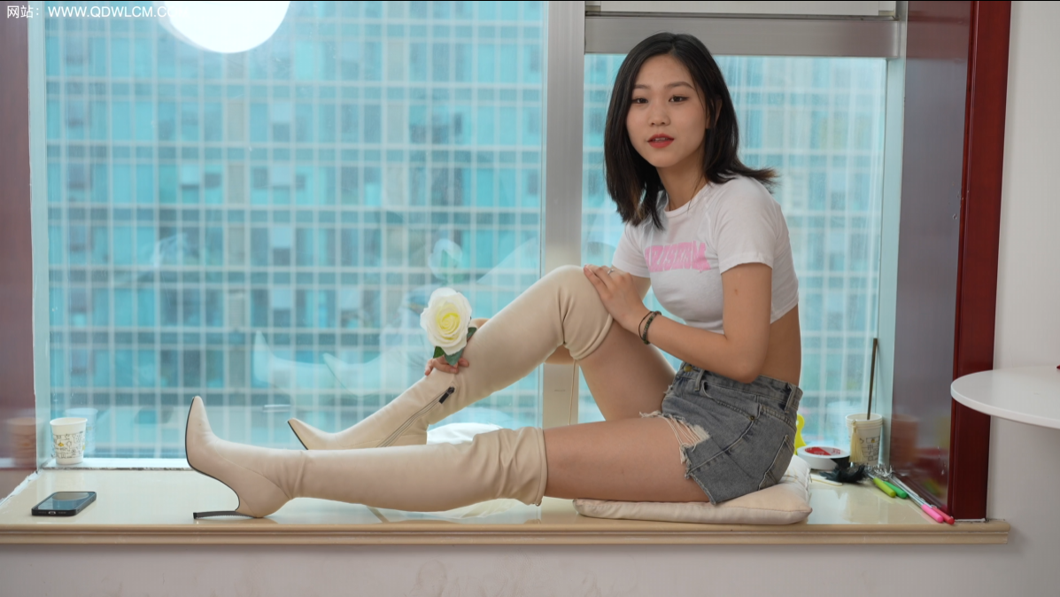 长筒靴美女-美足馆